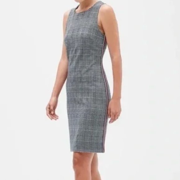 EUC Banana Republic Houndstooth Plaid Sleeveless Sheath Dress Size 10P - Picture 1 of 11